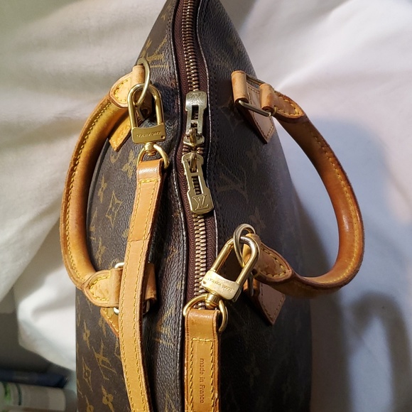 Louis Vuitton Handbag- - Picture 11 of 16